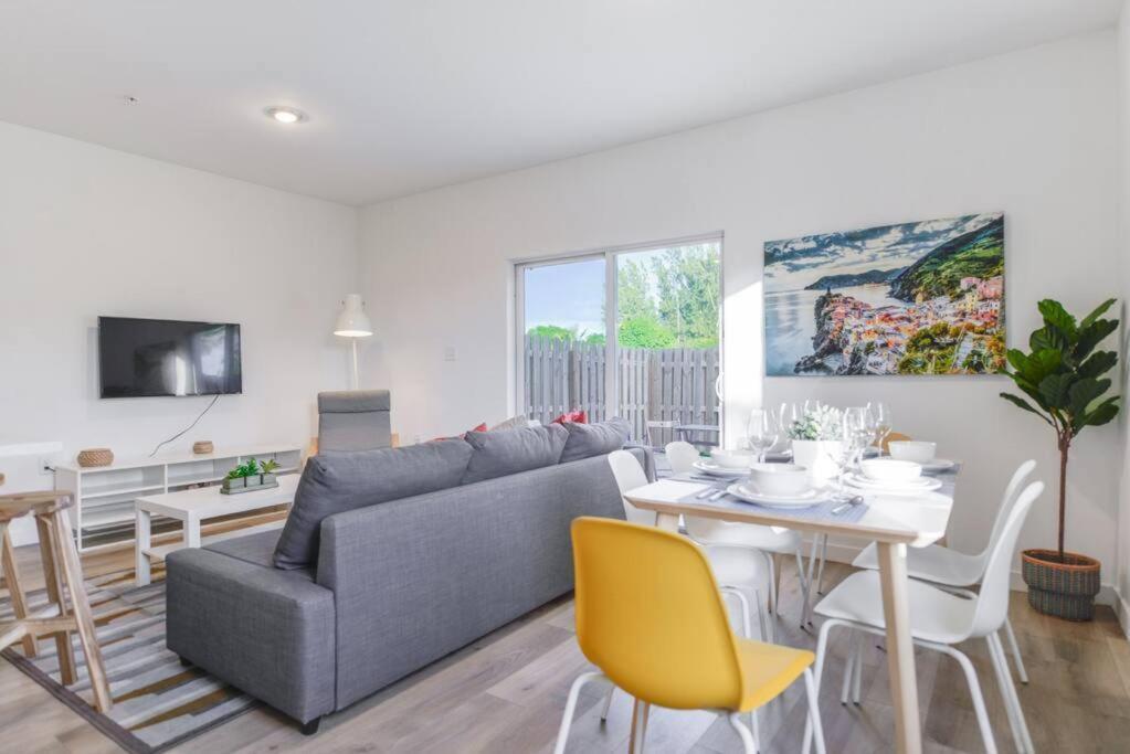 Amazing Town House 15 Min From The Beach Wfree Parking Villa Miami Exterior foto