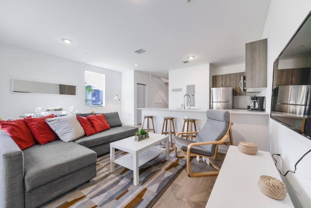 Amazing Town House 15 Min From The Beach Wfree Parking Villa Miami Exterior foto